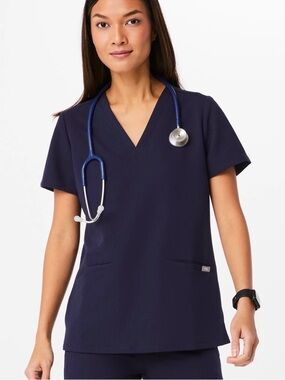 FIGS Casma Three-Pocket Scrub Top